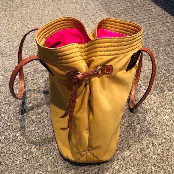 Dooney & Bourke purse - Picture 2 of 8